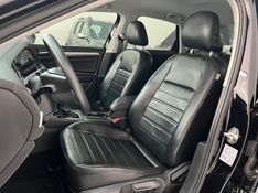 Volkswagen JETTA 1.4 250 TSI TOTAL FLEX TIPTRONIC 2018/2019 CAMINHÕES & CAMIONETAS PASSO FUNDO / Carros no Vale