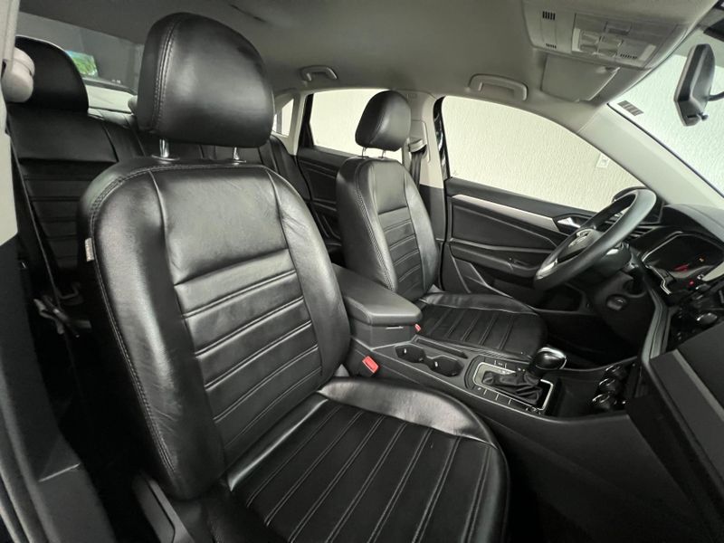 Volkswagen JETTA 1.4 250 TSI TOTAL FLEX TIPTRONIC 2018/2019 CAMINHÕES & CAMIONETAS PASSO FUNDO / Carros no Vale
