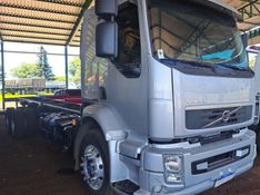 Volvo VM 270 6×2 2p Chassi 2013/2013 CAMINHÕES & CAMIONETAS PASSO FUNDO / Carros no Vale