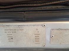 Volvo VM 270 6×2 2p Chassi 2013/2013 CAMINHÕES & CAMIONETAS PASSO FUNDO / Carros no Vale