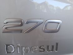 Volvo VM 270 6×2 2p Chassi 2013/2013 CAMINHÕES & CAMIONETAS PASSO FUNDO / Carros no Vale