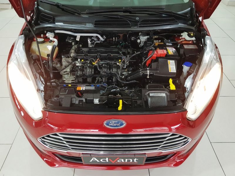 Ford FIESTA 1.6 TITANIUM HATCH 16V FLEX 4P POWERSHIFT 2014/2015 ADVANT AUTOMÓVEIS CAXIAS DO SUL / Carros no Vale