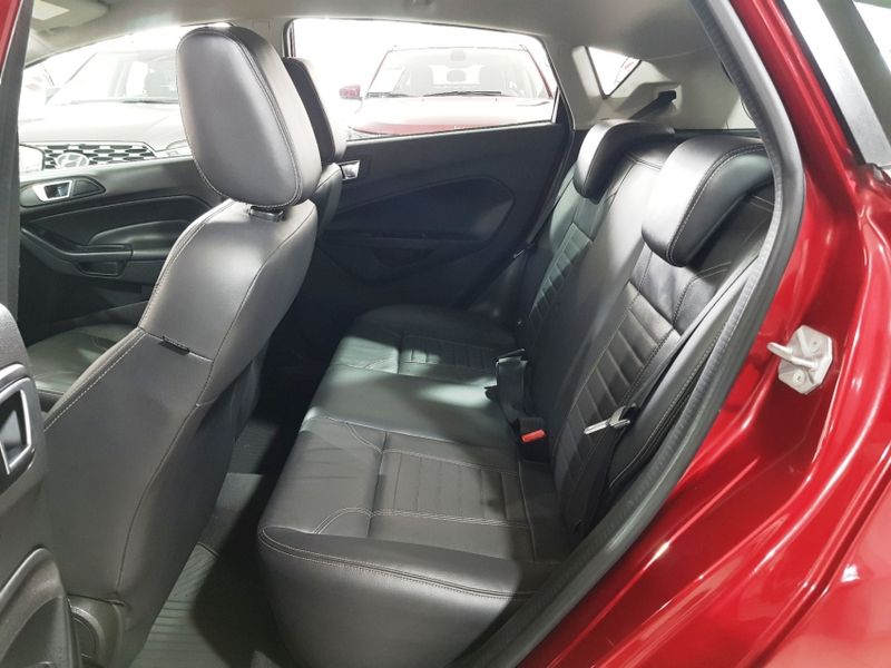 Ford FIESTA 1.6 TITANIUM HATCH 16V FLEX 4P POWERSHIFT 2014/2015 ADVANT AUTOMÓVEIS CAXIAS DO SUL / Carros no Vale