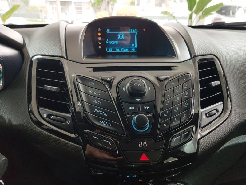 Ford FIESTA 1.6 TITANIUM HATCH 16V FLEX 4P POWERSHIFT 2014/2015 ADVANT AUTOMÓVEIS CAXIAS DO SUL / Carros no Vale