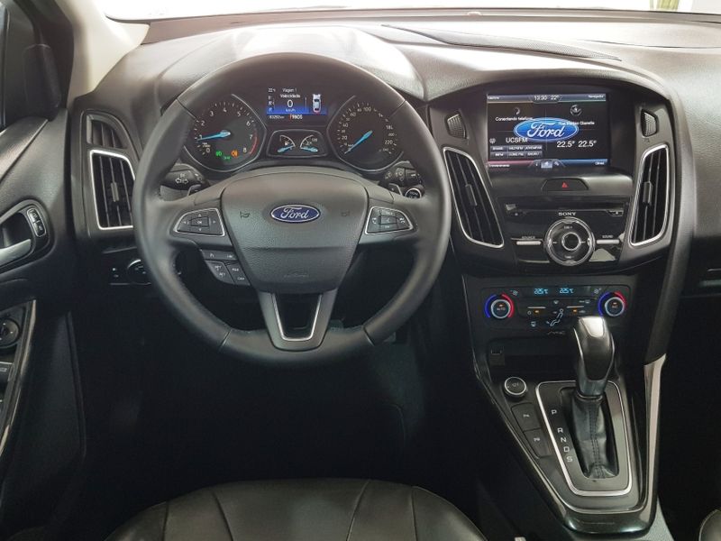 Ford FOCUS 2.0 TITANIUM PLUS FASTBACK 16V FLEX 4P POWERSHIFT 2016/2016 ADVANT AUTOMÓVEIS CAXIAS DO SUL / Carros no Vale