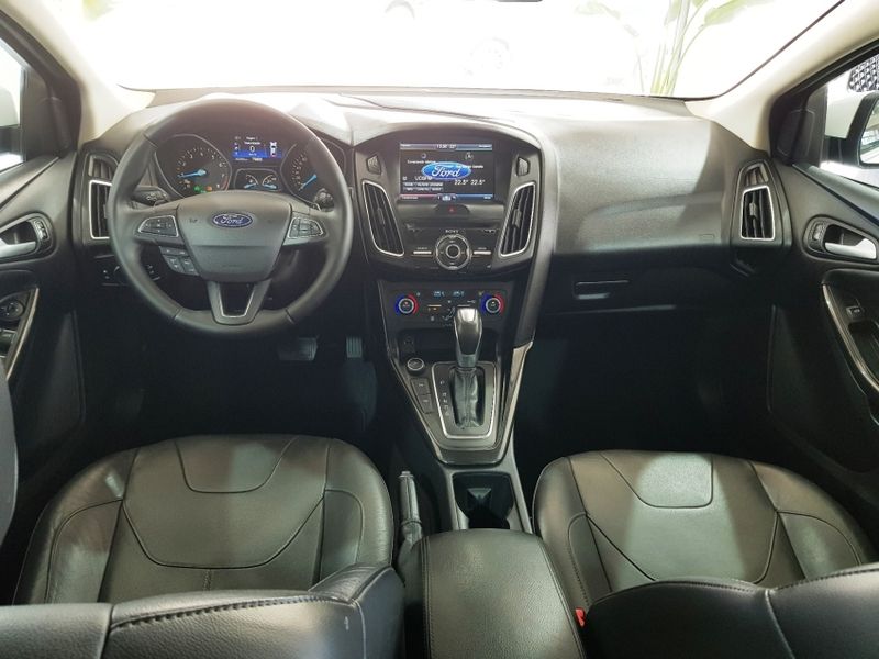 Ford FOCUS 2.0 TITANIUM PLUS FASTBACK 16V FLEX 4P POWERSHIFT 2016/2016 ADVANT AUTOMÓVEIS CAXIAS DO SUL / Carros no Vale