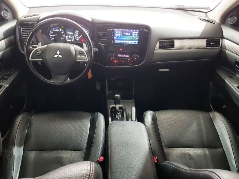 Mitsubishi OUTLANDER 2.0 16V GASOLINA 4P AUTOMÁTICO 2014/2015 ADVANT AUTOMÓVEIS CAXIAS DO SUL / Carros no Vale