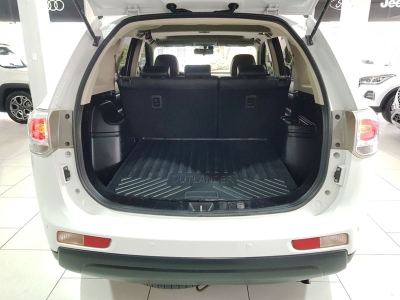 Mitsubishi OUTLANDER 2.0 16V GASOLINA 4P AUTOMÁTICO 2014/2015 ADVANT AUTOMÓVEIS CAXIAS DO SUL / Carros no Vale