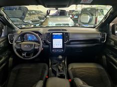 Ford RANGER 2.0 TURBO DIESEL CD BLACK 4X2 AUTOMÁTICO 2024/2025 CARRO DEZ NOVO HAMBURGO / Carros no Vale