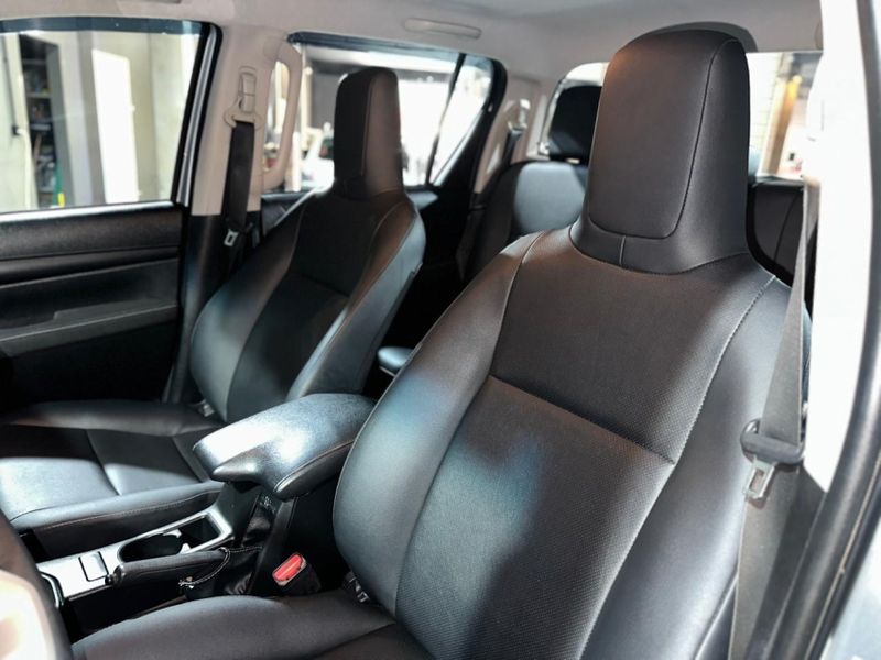 Toyota HILUX 2.8 D-4D TURBO DIESEL CHASSI 4X4 MANUAL 2023/2023 CARRO AUTOMARCAS CAXIAS DO SUL / Carros no Vale Toyota HILUX 2.8 D-4D TURBO DIESEL CHASSI 4X4 MANUAL 2023/2023 CARRO AUTOMARCAS CAXIAS DO SUL / Carros no Vale