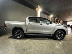 Toyota HILUX 2.8 D-4D TURBO DIESEL CHASSI 4X4 MANUAL 2023/2023 CARRO AUTOMARCAS CAXIAS DO SUL / Carros no Vale