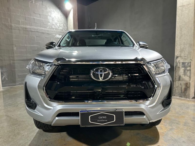 Toyota HILUX 2.8 D-4D TURBO DIESEL CHASSI 4X4 MANUAL 2023/2023 CARRO AUTOMARCAS CAXIAS DO SUL / Carros no Vale Toyota HILUX 2.8 D-4D TURBO DIESEL CHASSI 4X4 MANUAL 2023/2023 CARRO AUTOMARCAS CAXIAS DO SUL / Carros no Vale