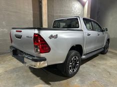 Toyota HILUX 2.8 D-4D TURBO DIESEL CHASSI 4X4 MANUAL 2023/2023 CARRO AUTOMARCAS CAXIAS DO SUL / Carros no Vale