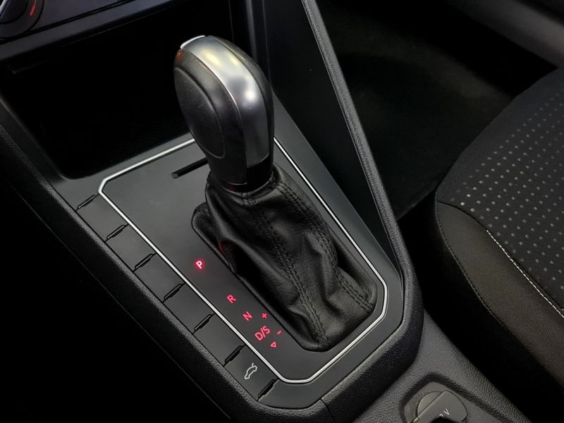 Volkswagen POLO 1.0 200 TSI COMFORTLINE AUTOMÁTICO 2020/2021 CARRO DEZ NOVO HAMBURGO / Carros no Vale
