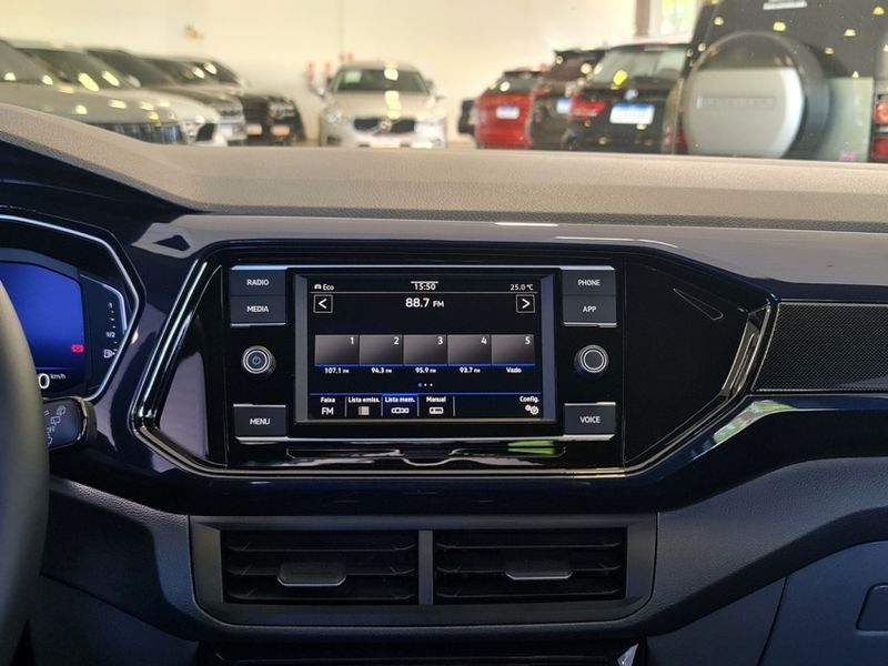 Volkswagen T-CROSS 1.0 200 TSI TOTAL FLEX COMFORTLINE AUTOMÁTICO 2022/2023 CARRO DEZ NOVO HAMBURGO / Carros no Vale