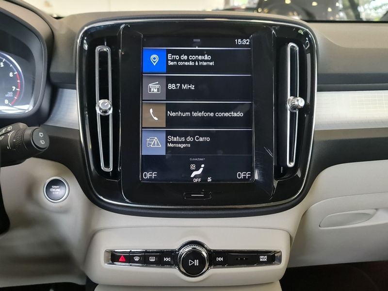 Volvo XC40 2.0 T4 GASOLINA MOMENTUM GEARTRONIC 2020/2020 CARRO DEZ NOVO HAMBURGO / Carros no Vale