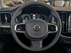 Volvo XC60 2.0 T8 HYBRID MOMENTUM AWD GEARTRONIC 2020/2020 CARRO DEZ NOVO HAMBURGO / Carros no Vale