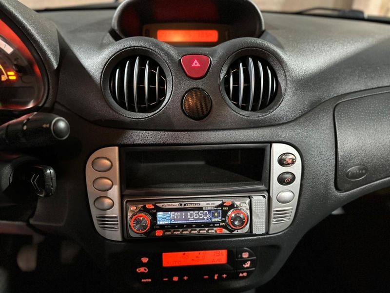 Citroen C3 1.4 I EXCLUSIVE 8V FLEX 4P MANUAL 2011/2012 CARRO AUTOMARCAS CAXIAS DO SUL / Carros no Vale