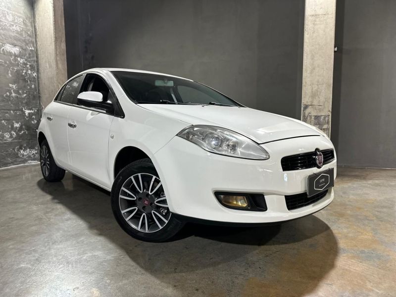 Fiat BRAVO 1.8 ESSENCE 16V FLEX 4P MANUAL 2014/2014 CARRO AUTOMARCAS CAXIAS DO SUL / Carros no Vale Fiat BRAVO 1.8 ESSENCE 16V FLEX 4P MANUAL 2014/2014 CARRO AUTOMARCAS CAXIAS DO SUL / Carros no Vale