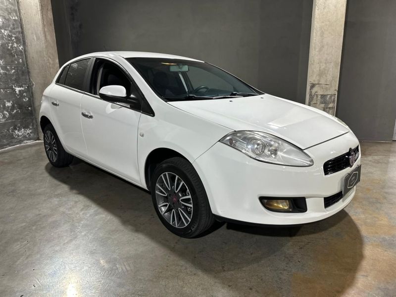 Fiat BRAVO 1.8 ESSENCE 16V FLEX 4P MANUAL 2014/2014 CARRO AUTOMARCAS CAXIAS DO SUL / Carros no Vale Fiat BRAVO 1.8 ESSENCE 16V FLEX 4P MANUAL 2014/2014 CARRO AUTOMARCAS CAXIAS DO SUL / Carros no Vale