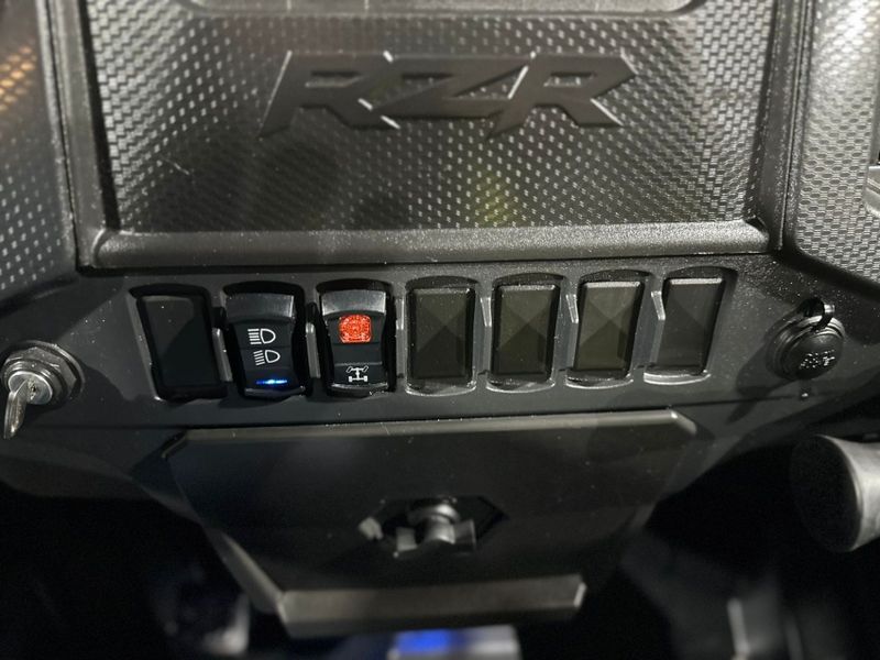 Polaris RZR XP 1000 EPS LE RZR 2021/2021 CARRO AUTOMARCAS CAXIAS DO SUL / Carros no Vale