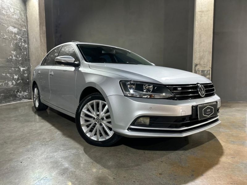 Volkswagen JETTA 2.0 COMFORTLINE FLEX 4P TIPTRONIC 2015/2015 CARRO AUTOMARCAS CAXIAS DO SUL / Carros no Vale Volkswagen JETTA 2.0 COMFORTLINE FLEX 4P TIPTRONIC 2015/2015 CARRO AUTOMARCAS CAXIAS DO SUL / Carros no Vale