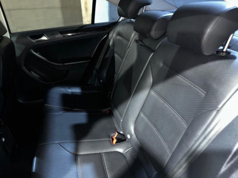 Volkswagen JETTA 2.0 COMFORTLINE FLEX 4P TIPTRONIC 2015/2015 CARRO AUTOMARCAS CAXIAS DO SUL / Carros no Vale Volkswagen JETTA 2.0 COMFORTLINE FLEX 4P TIPTRONIC 2015/2015 CARRO AUTOMARCAS CAXIAS DO SUL / Carros no Vale