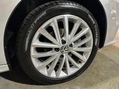 Volkswagen JETTA 2.0 COMFORTLINE FLEX 4P TIPTRONIC 2015/2015 CARRO AUTOMARCAS CAXIAS DO SUL / Carros no Vale