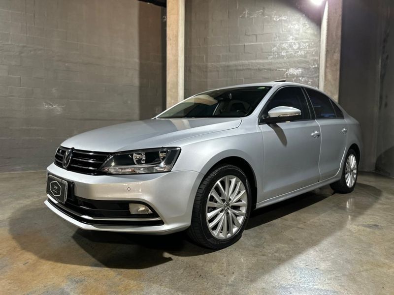 Volkswagen JETTA 2.0 COMFORTLINE FLEX 4P TIPTRONIC 2015/2015 CARRO AUTOMARCAS CAXIAS DO SUL / Carros no Vale Volkswagen JETTA 2.0 COMFORTLINE FLEX 4P TIPTRONIC 2015/2015 CARRO AUTOMARCAS CAXIAS DO SUL / Carros no Vale