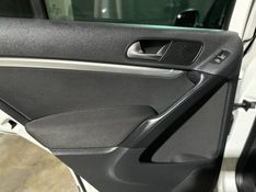 Volkswagen TIGUAN 2.0 TSI 16V TURBO GASOLINA 4P TIPTRONIC 2013/2014 CARRO AUTOMARCAS CAXIAS DO SUL / Carros no Vale
