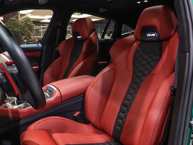 BMW X6 4.4 V8 BITURBO GASOLINA M COMPETITION AUTOMÁTICO 2023/2024 VIA BELLA VEÍCULOS ESPECIAIS CAXIAS DO SUL / Carros no Vale