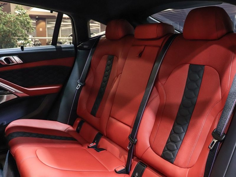 BMW X6 4.4 V8 BITURBO GASOLINA M COMPETITION AUTOMÁTICO 2023/2024 VIA BELLA VEÍCULOS ESPECIAIS CAXIAS DO SUL / Carros no Vale