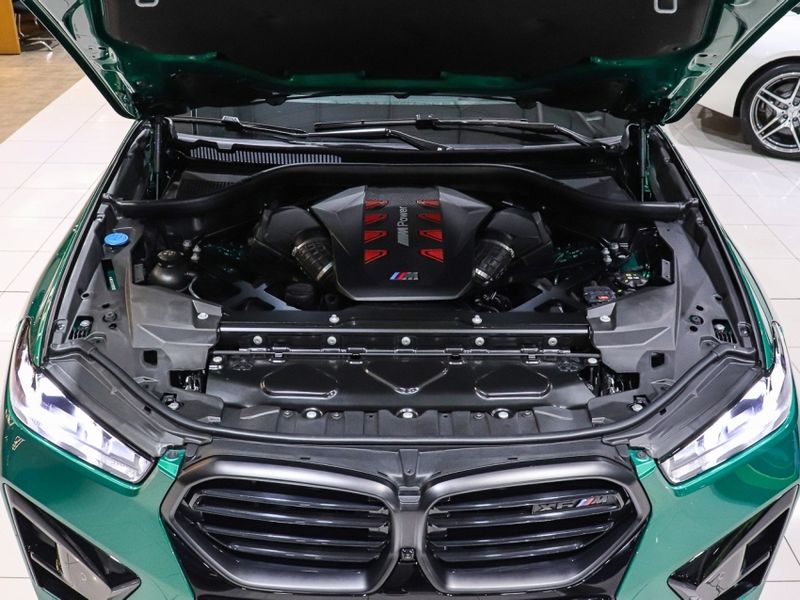 BMW X6 4.4 V8 BITURBO GASOLINA M COMPETITION AUTOMÁTICO 2023/2024 VIA BELLA VEÍCULOS ESPECIAIS CAXIAS DO SUL / Carros no Vale