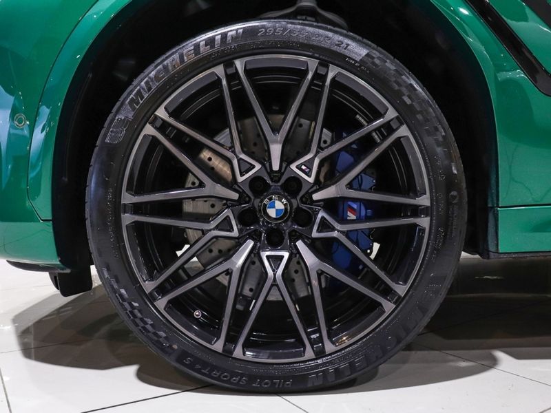 BMW X6 4.4 V8 BITURBO GASOLINA M COMPETITION AUTOMÁTICO 2023/2024 VIA BELLA VEÍCULOS ESPECIAIS CAXIAS DO SUL / Carros no Vale