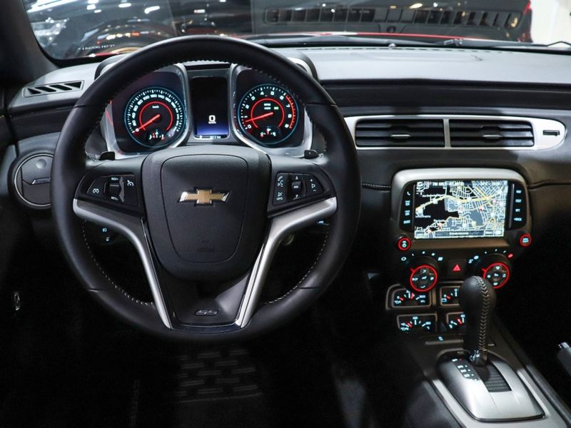 Chevrolet CAMARO 6.2 SS COUPÉ V8 GASOLINA 2P AUTOMÁTICO 2014/2015 VIA BELLA VEÍCULOS ESPECIAIS CAXIAS DO SUL / Carros no Vale Chevrolet CAMARO 6.2 SS COUPÉ V8 GASOLINA 2P AUTOMÁTICO 2014/2015 VIA BELLA VEÍCULOS ESPECIAIS CAXIAS DO SUL / Carros no Vale