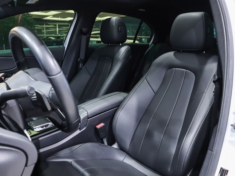 Mercedes-Benz A 250 2.0 CGI GASOLINA VISION 7G-DCT 2019/2020 VIA BELLA VEÍCULOS ESPECIAIS CAXIAS DO SUL / Carros no Vale