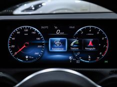 Mercedes-Benz A 250 2.0 CGI GASOLINA VISION 7G-DCT 2019/2020 VIA BELLA VEÍCULOS ESPECIAIS CAXIAS DO SUL / Carros no Vale