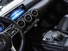Mercedes-Benz A 250 2.0 CGI GASOLINA VISION 7G-DCT 2019/2020 VIA BELLA VEÍCULOS ESPECIAIS CAXIAS DO SUL / Carros no Vale