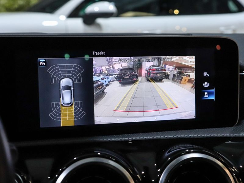 Mercedes-Benz A 250 2.0 CGI GASOLINA VISION 7G-DCT 2019/2020 VIA BELLA VEÍCULOS ESPECIAIS CAXIAS DO SUL / Carros no Vale