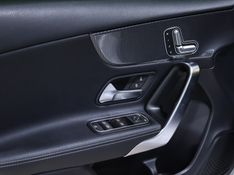 Mercedes-Benz A 250 2.0 CGI GASOLINA VISION 7G-DCT 2019/2020 VIA BELLA VEÍCULOS ESPECIAIS CAXIAS DO SUL / Carros no Vale