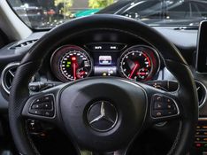 Mercedes-Benz GLA 200 1.6 CGI FLEX ADVANCE 7G-DCT 2017/2018 VIA BELLA VEÍCULOS ESPECIAIS CAXIAS DO SUL / Carros no Vale