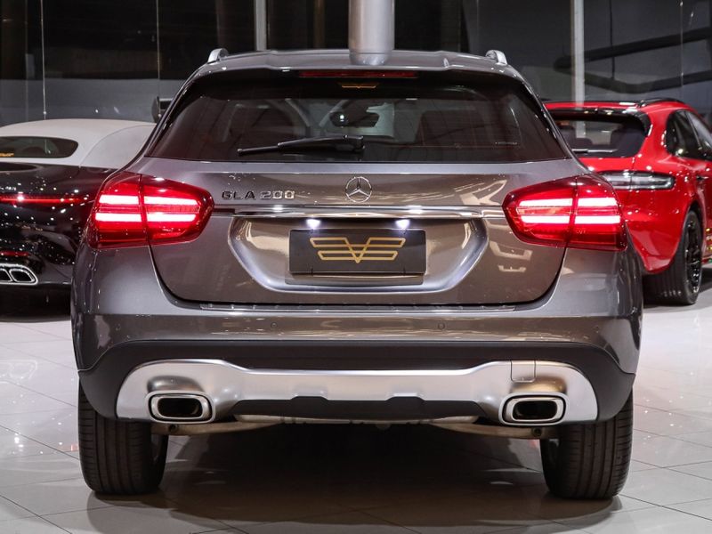 Mercedes-Benz GLA 200 1.6 CGI FLEX ADVANCE 7G-DCT 2017/2018 VIA BELLA VEÍCULOS ESPECIAIS CAXIAS DO SUL / Carros no Vale