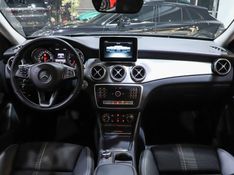 Mercedes-Benz GLA 200 1.6 CGI FLEX ADVANCE 7G-DCT 2017/2018 VIA BELLA VEÍCULOS ESPECIAIS CAXIAS DO SUL / Carros no Vale