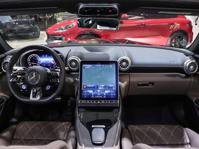 Mercedes-Benz SL 63 AMG 4.0 V8 TURBO GASOLINA ROADSTER 4MATIC+ SPEEDSHIFT 2022/2022 VIA BELLA VEÍCULOS ESPECIAIS CAXIAS DO SUL / Carros no Vale