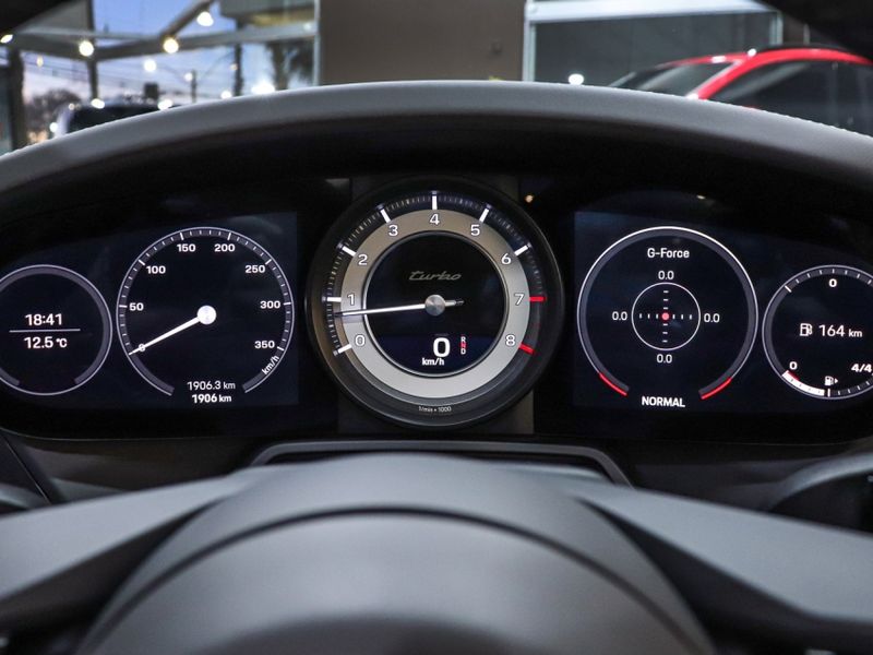 Porsche 911 3.8 24V H6 GASOLINA TURBO CABRIOLET PDK 2023/2024 VIA BELLA VEÍCULOS ESPECIAIS CAXIAS DO SUL / Carros no Vale