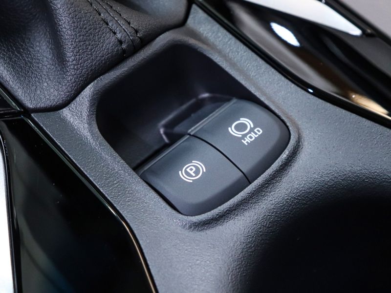 Toyota COROLLA CROSS 1.8 VVT-I HYBRID FLEX XRX CVT 2024/2025 VIA BELLA VEÍCULOS ESPECIAIS CAXIAS DO SUL / Carros no Vale