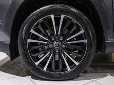 Toyota COROLLA CROSS 1.8 VVT-I HYBRID FLEX XRX CVT 2024/2025 VIA BELLA VEÍCULOS ESPECIAIS CAXIAS DO SUL / Carros no Vale