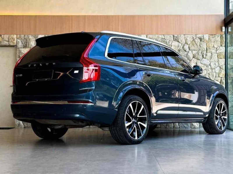 Volvo XC90 2.0 T8 RECHARGE ULTIMATE AWD GEARTRONIC 2022/2023 VIA BELLA VEÍCULOS ESPECIAIS CAXIAS DO SUL / Carros no Vale