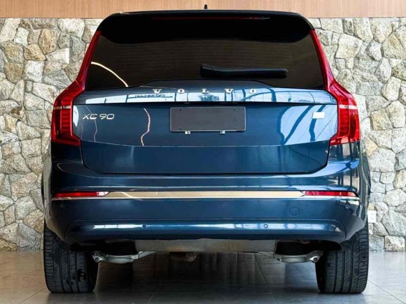 Volvo XC90 2.0 T8 RECHARGE ULTIMATE AWD GEARTRONIC 2022/2023 VIA BELLA VEÍCULOS ESPECIAIS CAXIAS DO SUL / Carros no Vale