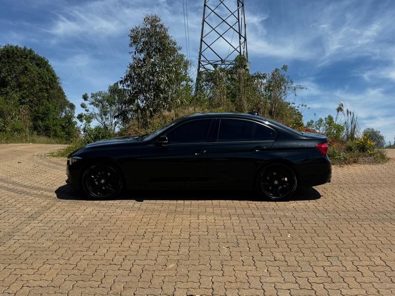 Bmw 320ia 2.0 Tb M Sport Activeflex 16v 2018/2018 COVEL VEICULOS ENCANTADO / Carros no Vale
